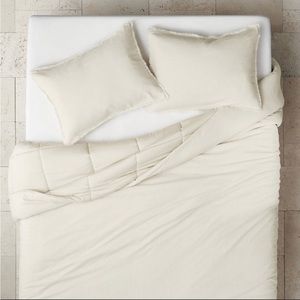 KING/CAL KING HEAVYWEIGHT LINEN BLEND COMFORTER + SHAM SET. NATURAL. CASALUNA
